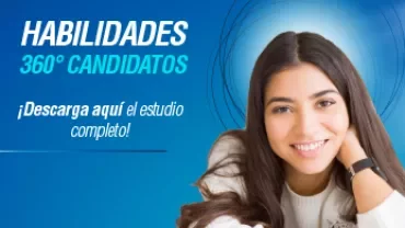 Mujer sonriente con texto de habilidades y descarga de estudio en fondo azul.